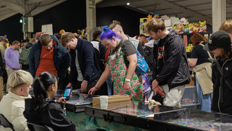 Collectors at the Collectiverse card show